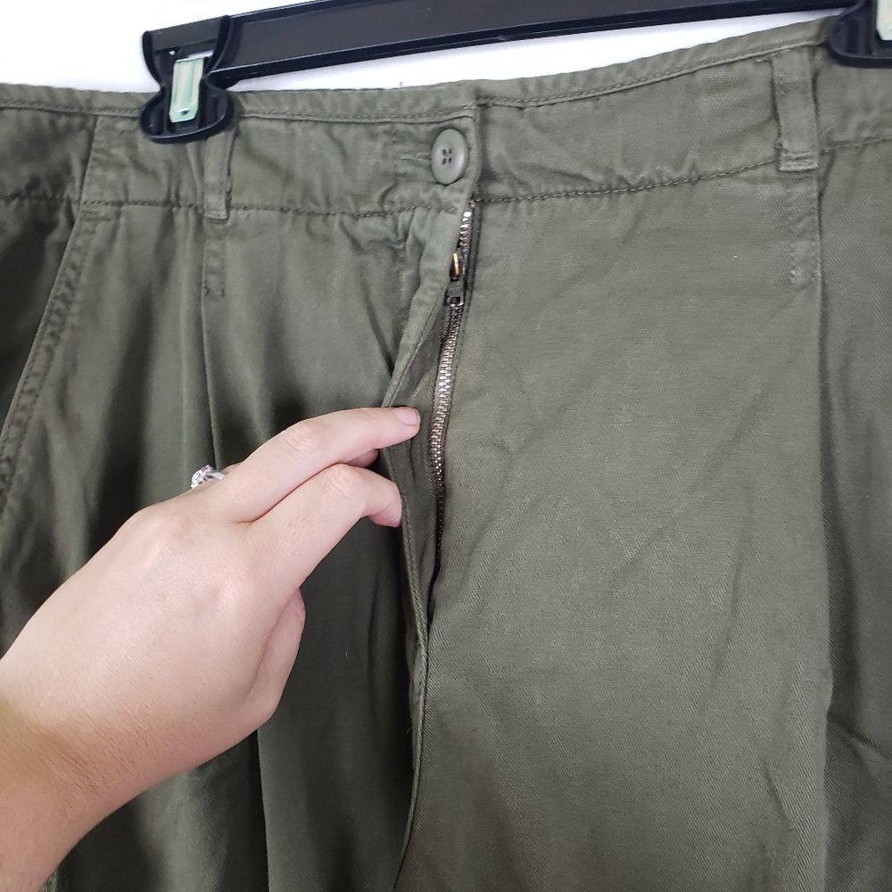 Women's ME+EM NWT Olive Green Oversized Cargo Wide Leg Pants Size 12 - Picture 3 of 12